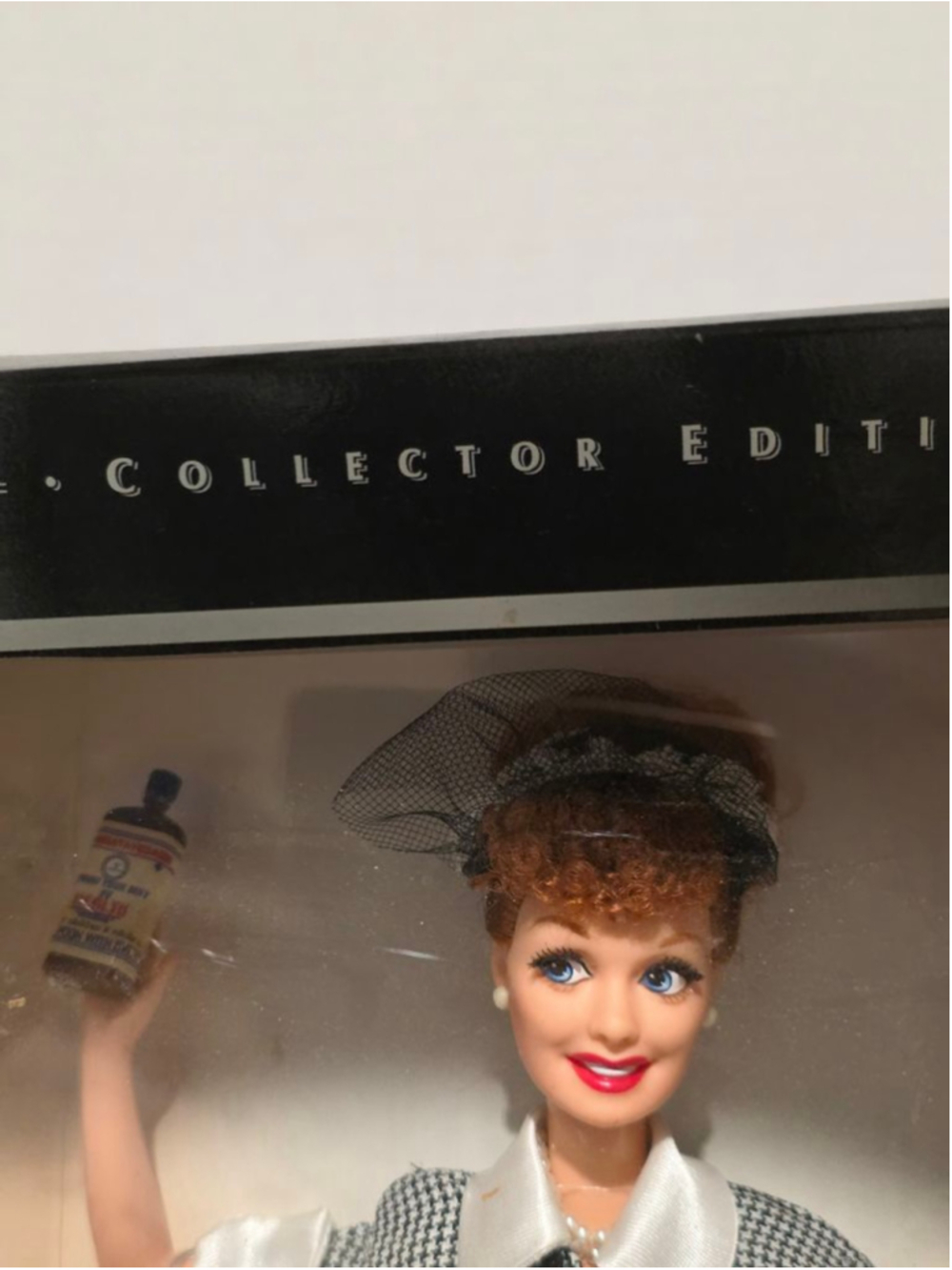 Mattel I Love Lucy “Lucy Does a TV Commercial” Collector Edition Barbie Doll